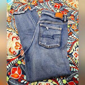 American Eagle distressed front high rise jegging. 10 short